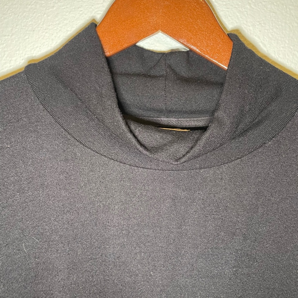 Sundry for Evereve Classic Black Top - image 3